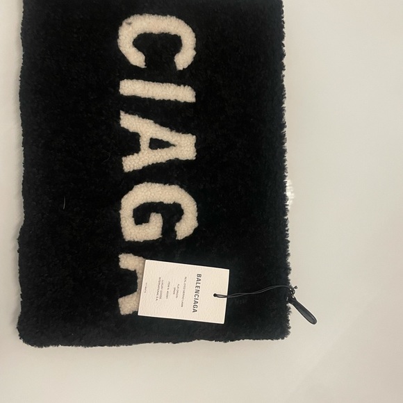 Balenciaga Sherling Pouch - Picture 3 of 4